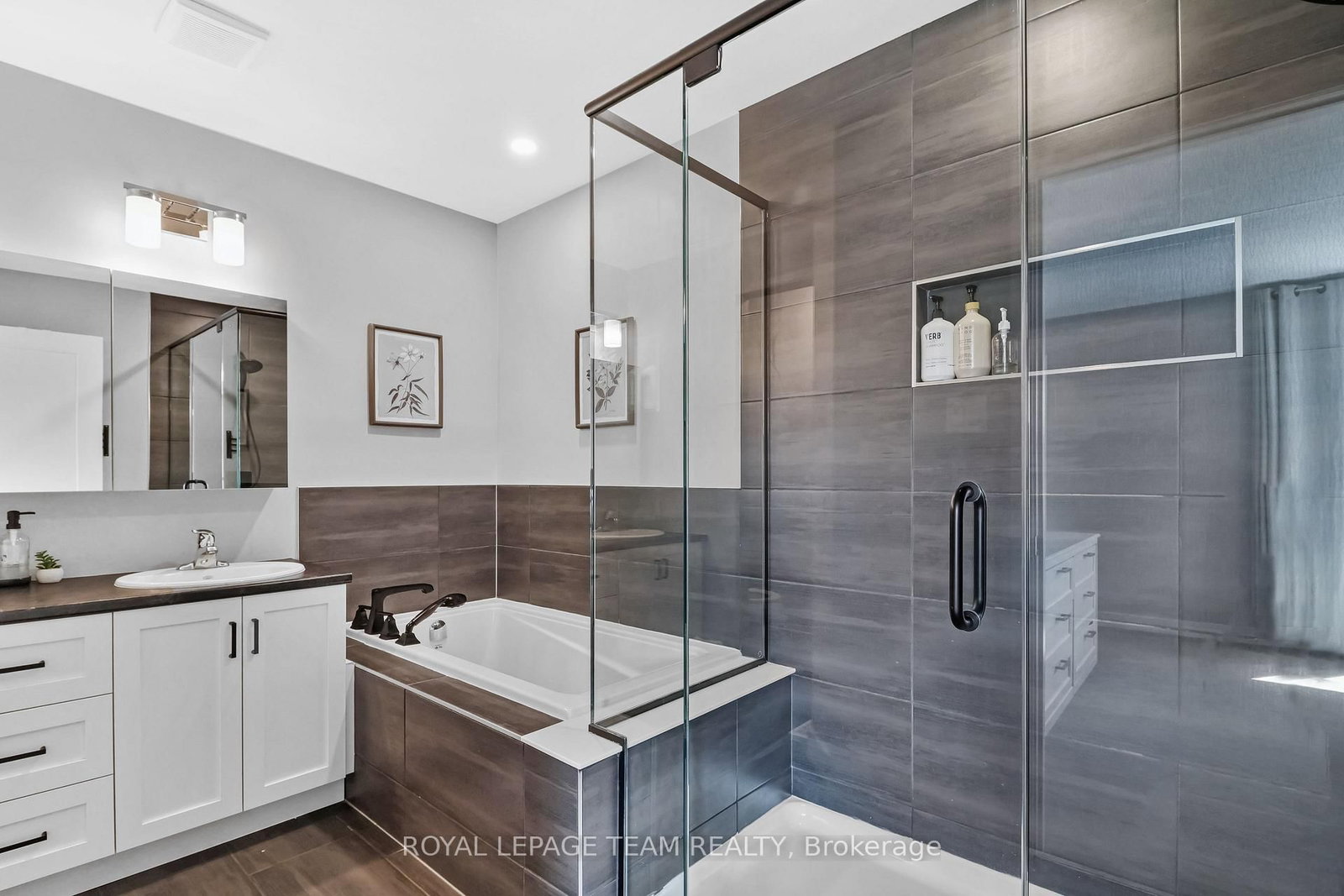 607 Edenwylde Drive • Stittsville, ON photo 21