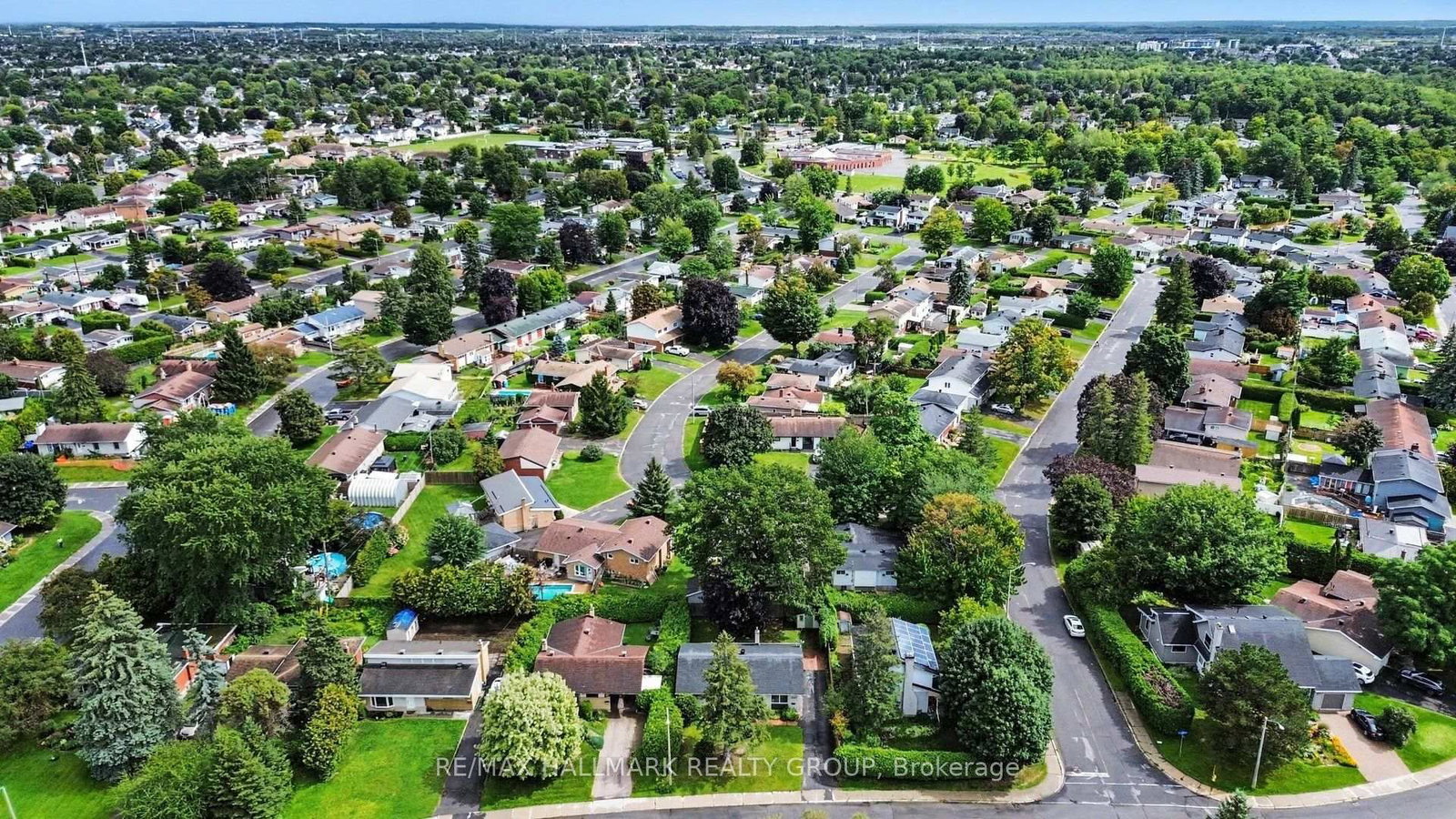 1369 Duford Drive • Ottawa, ON photo 33