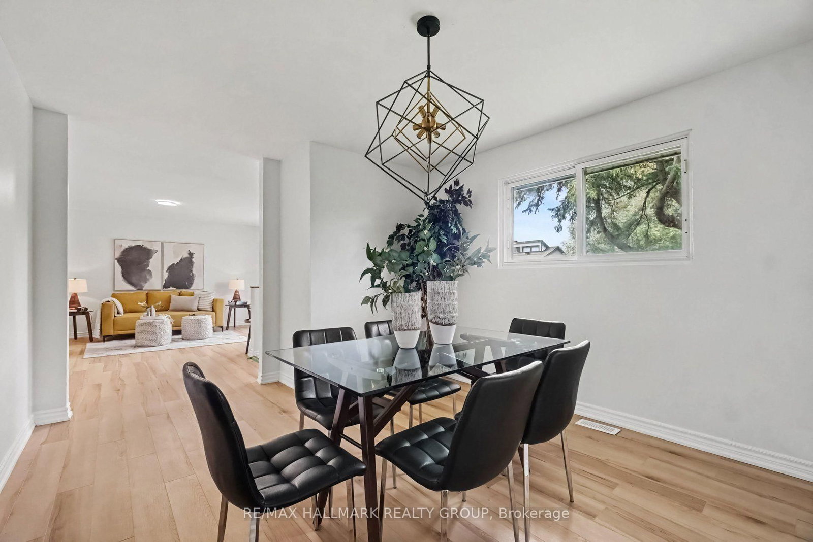 1369 Duford Drive • Ottawa, ON photo 5