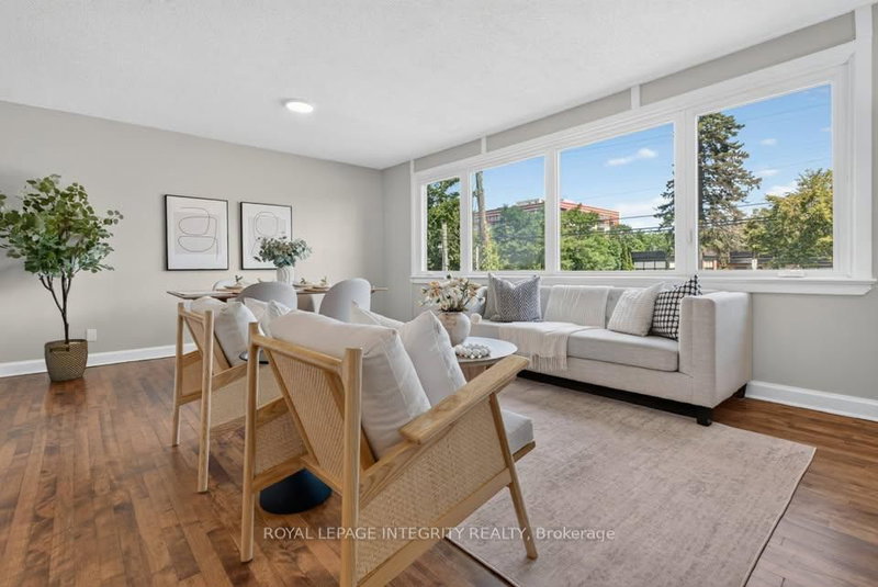 2 - 228 Woodroffe Avenue