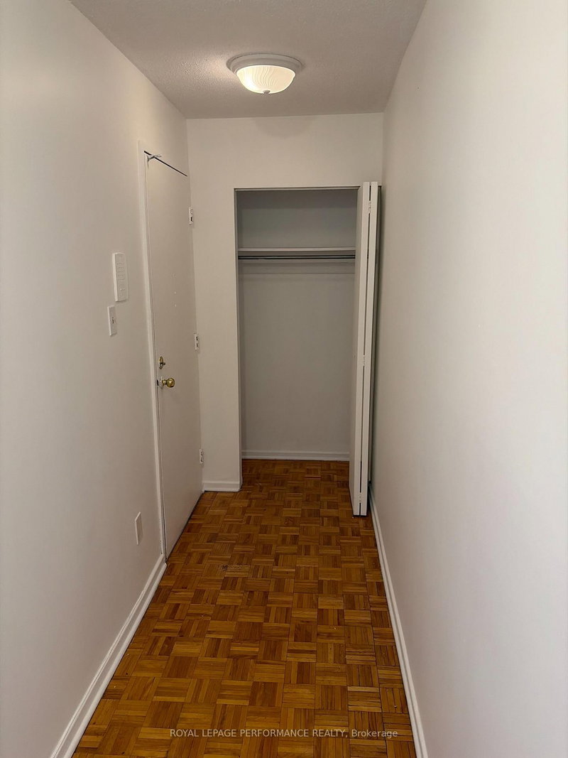 208C - 2044 Arrowsmith Drive