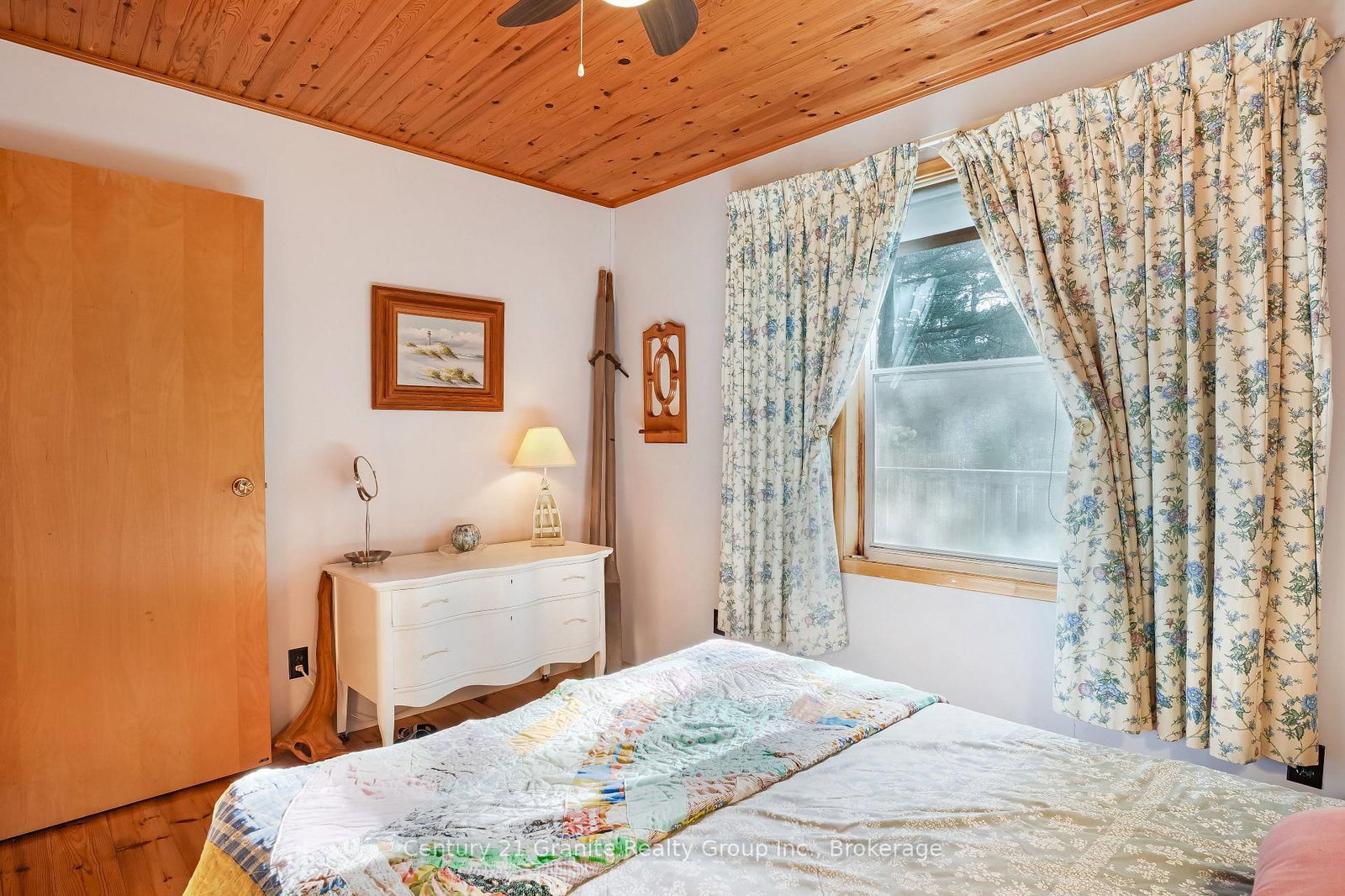 29792 Highway 60 • South Algonquin, ON photo 14