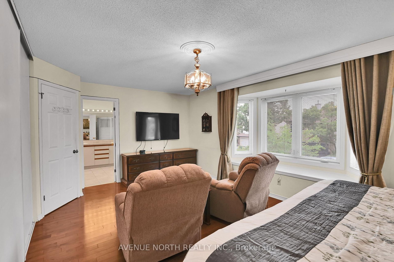 48 Hackett Street • Ottawa, ON photo 18