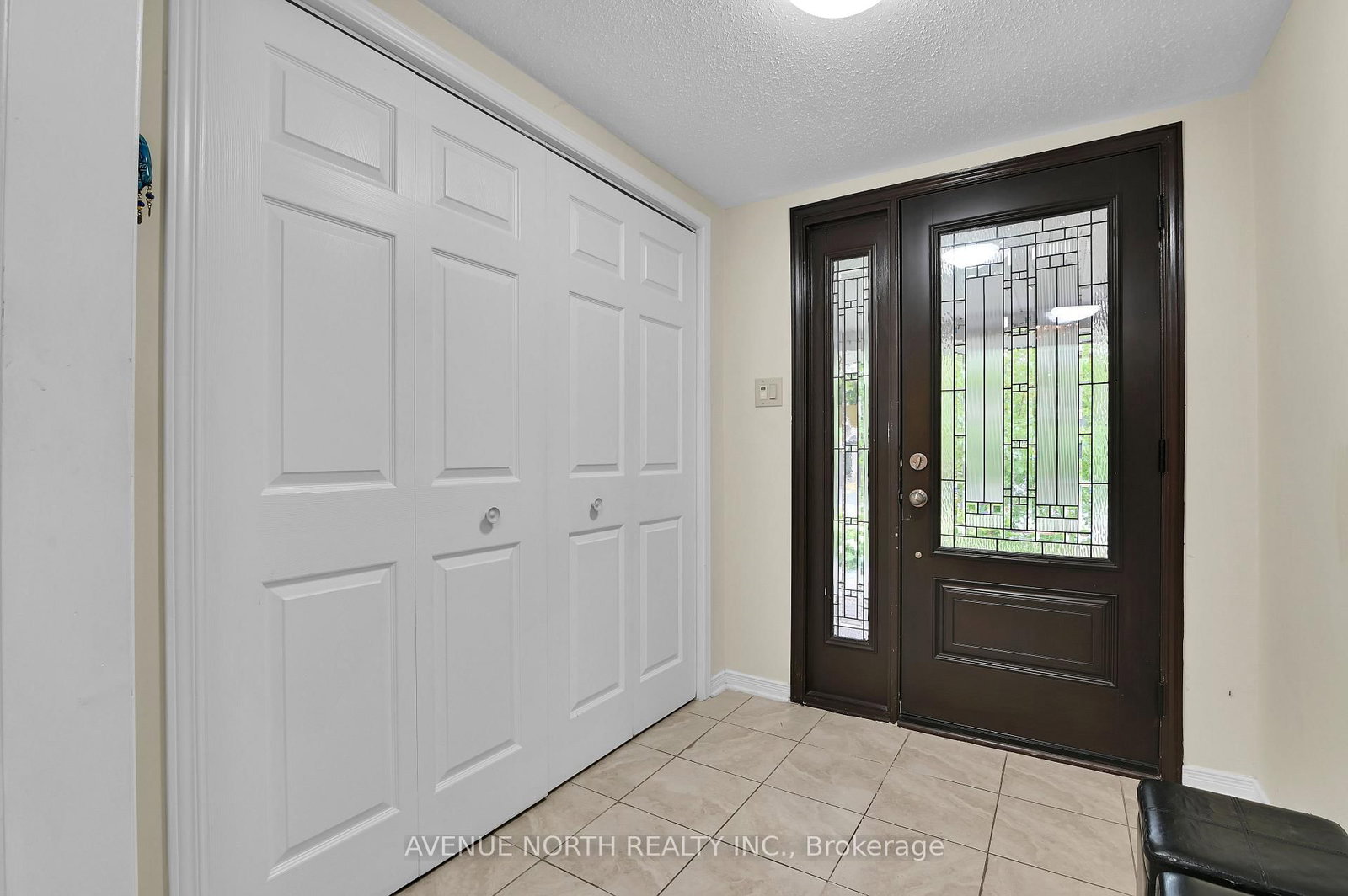 48 Hackett Street • Ottawa, ON photo 4