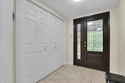48 Hackett Street • Ottawa, ON photo 4