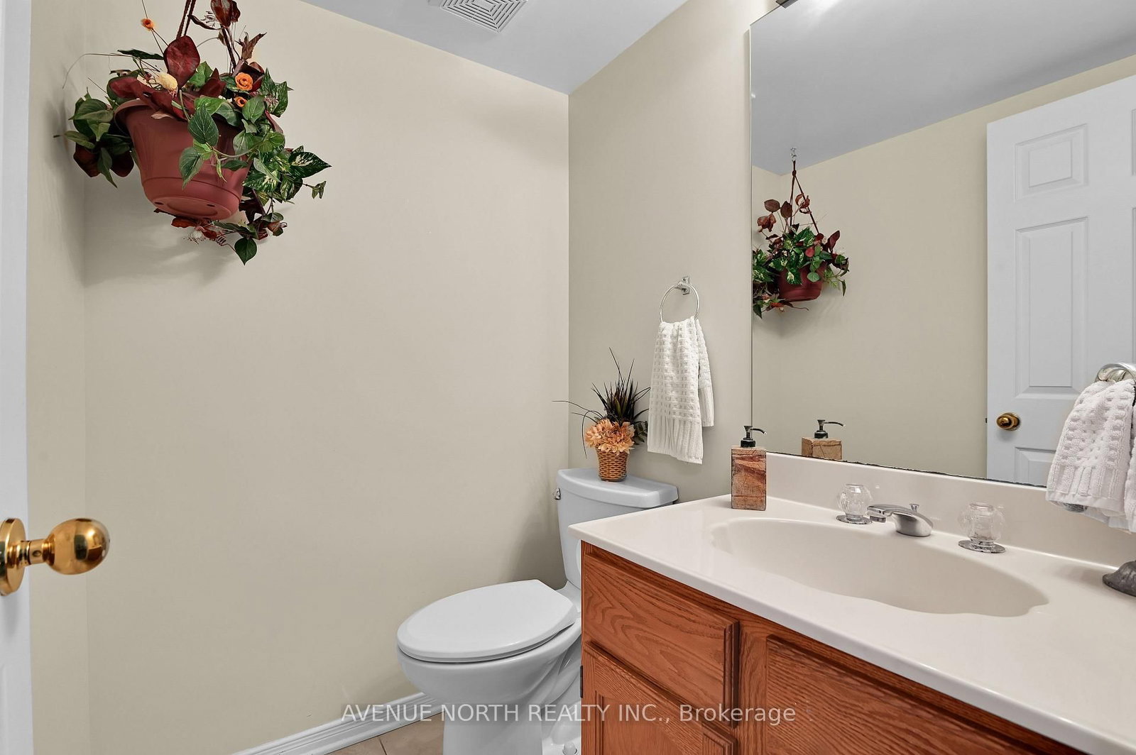 48 Hackett Street • Ottawa, ON photo 6