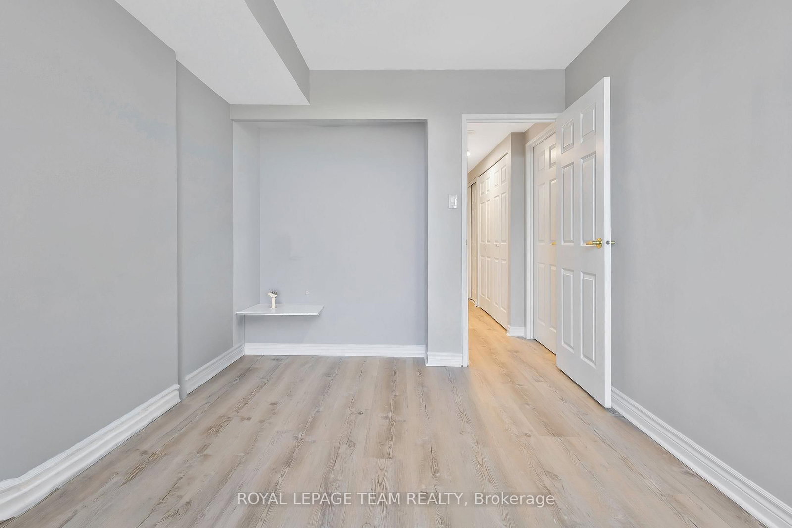 2759 Carousel Crescent • #501 • Ottawa, ON photo 17