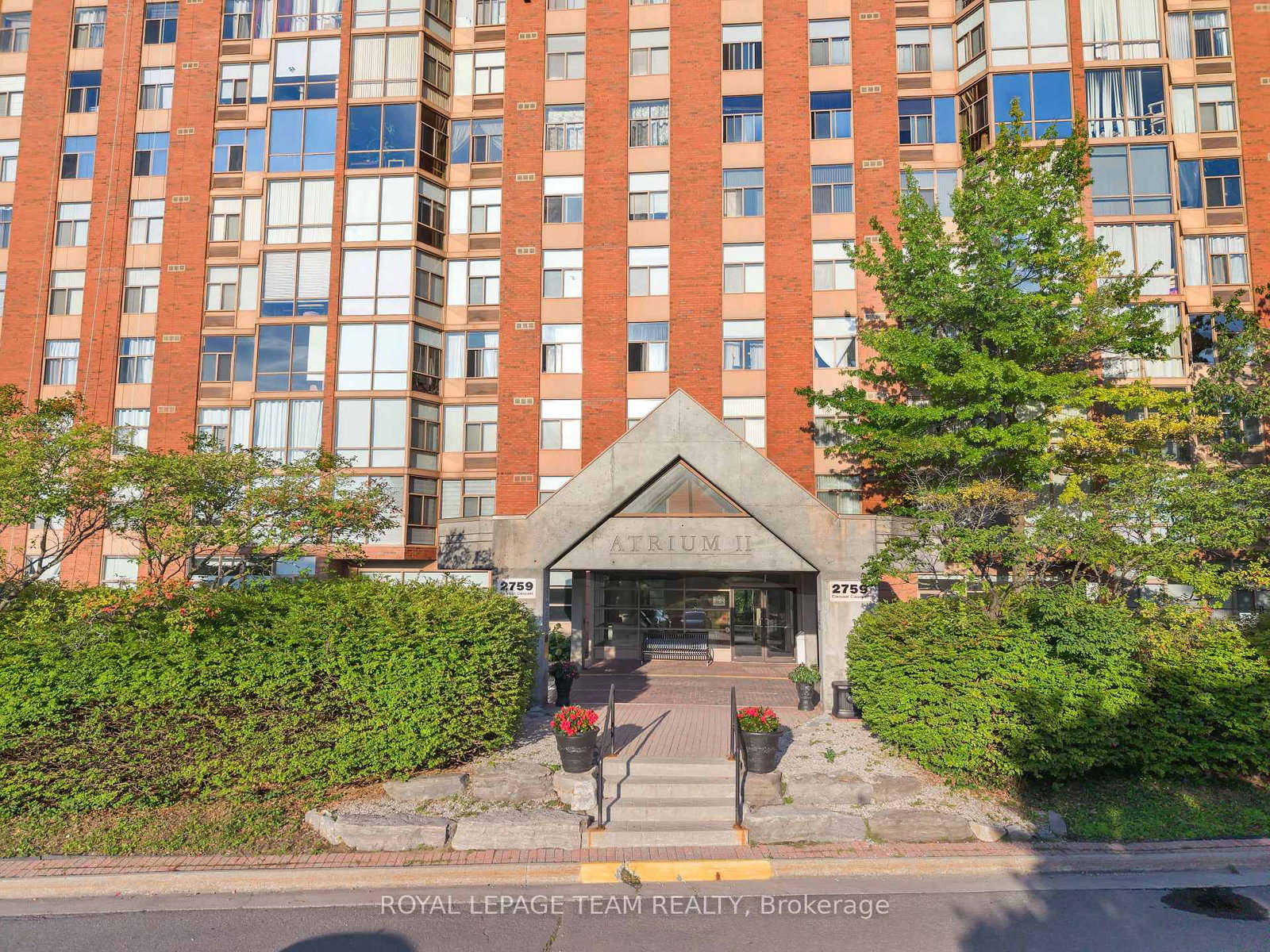 2759 Carousel Crescent • #501 • Ottawa, ON photo 2