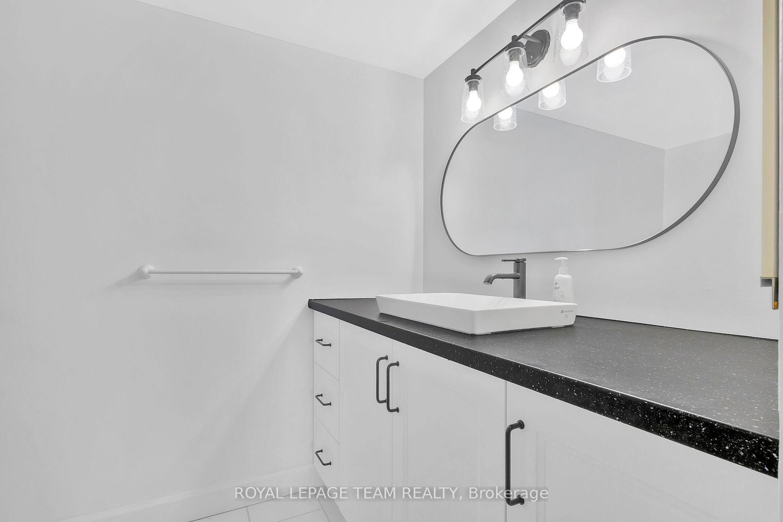 2759 Carousel Crescent • #501 • Ottawa, ON photo 20