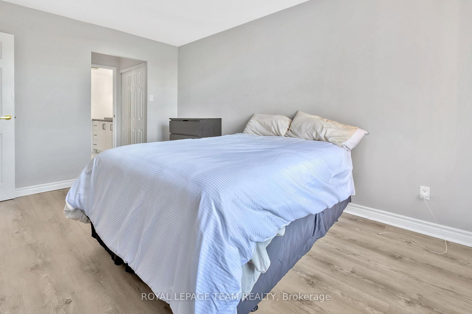 2759 Carousel Crescent • #501 • Ottawa, ON photo 24