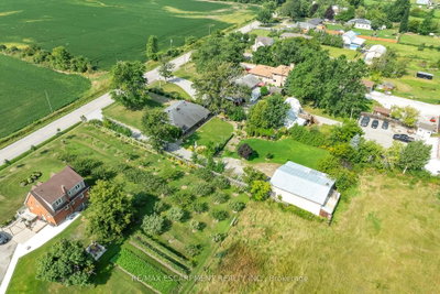 Detached House for sale at 609 Green Mountain Road, Hamilton, Ontario, L8J 2Z7 - Rural Stoney Creek - MLS: X13750936