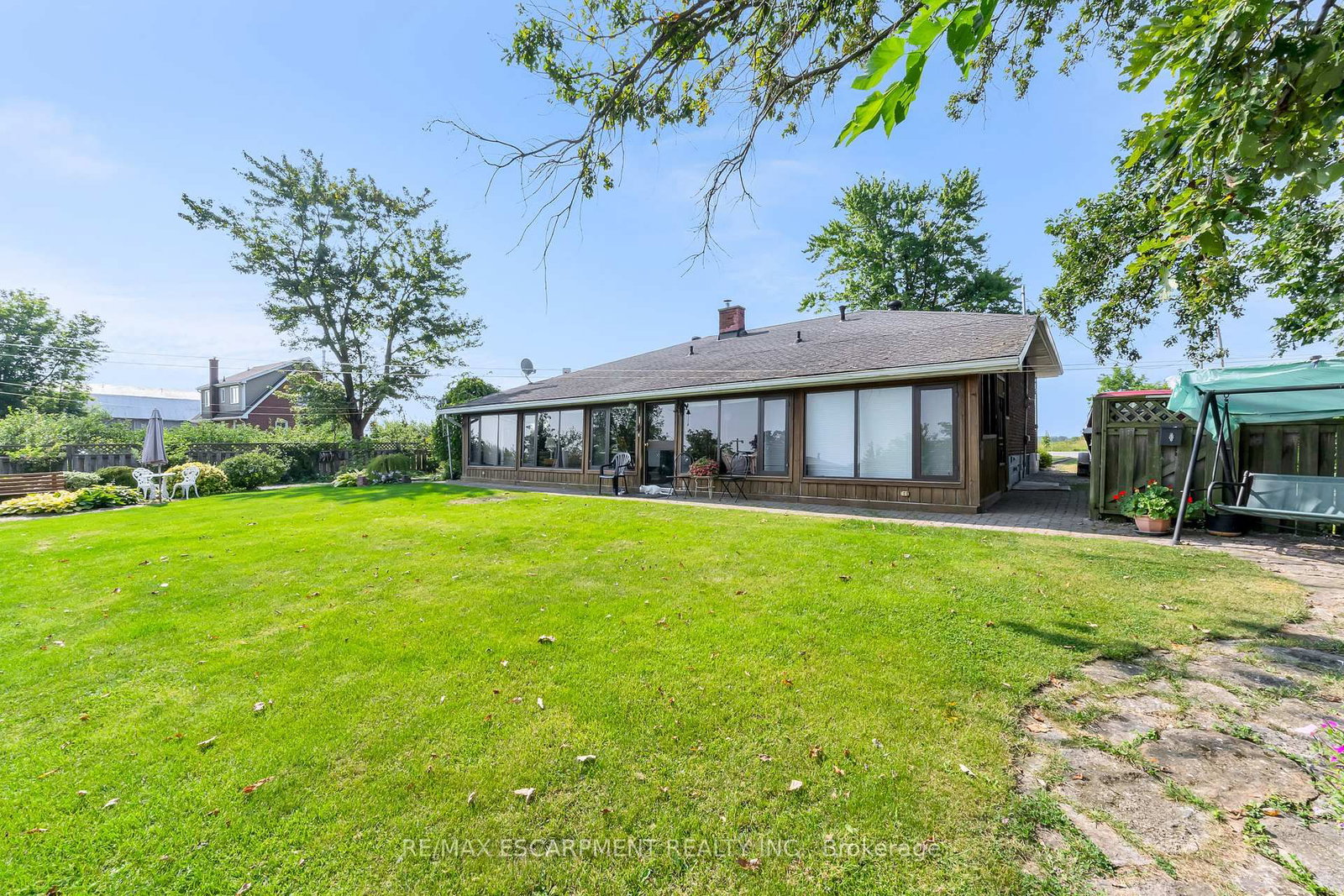 609 Green Mountain Road E • Hamilton, ON photo 22