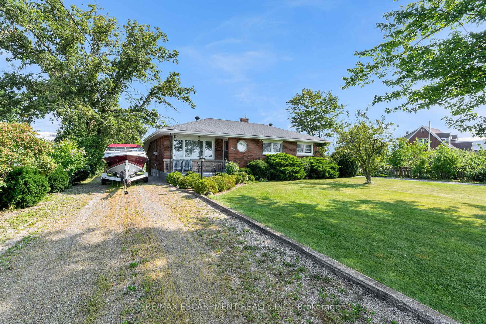 609 Green Mountain Road E • Hamilton, ON photo 5