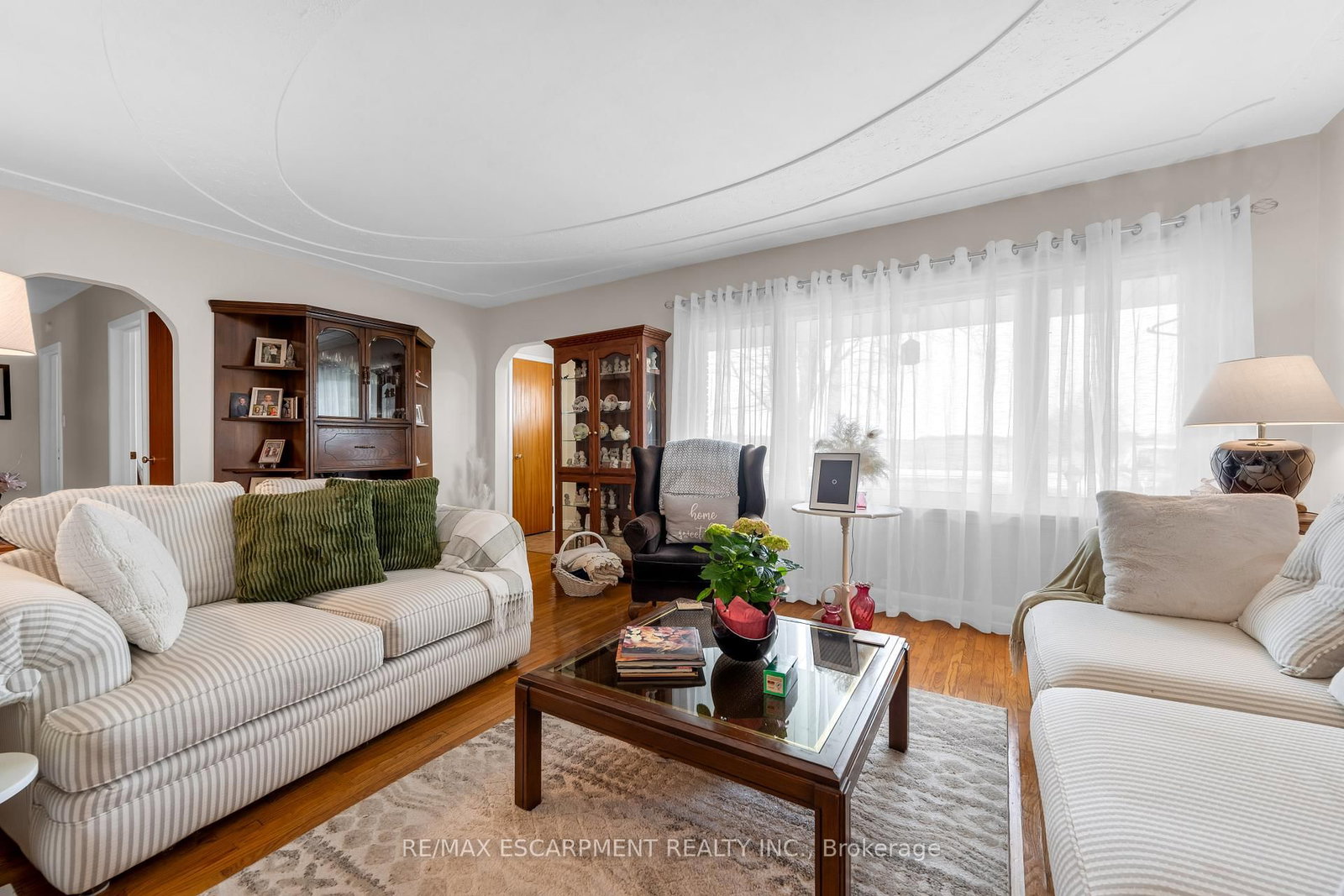 609 Green Mountain Road E • Hamilton, ON photo 6