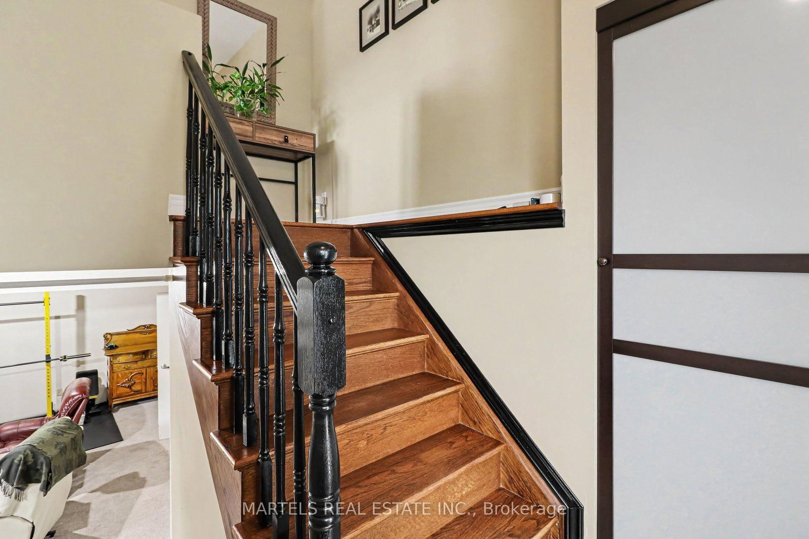 879 Lawrence Street • Clarence-Rockland, ON photo 3