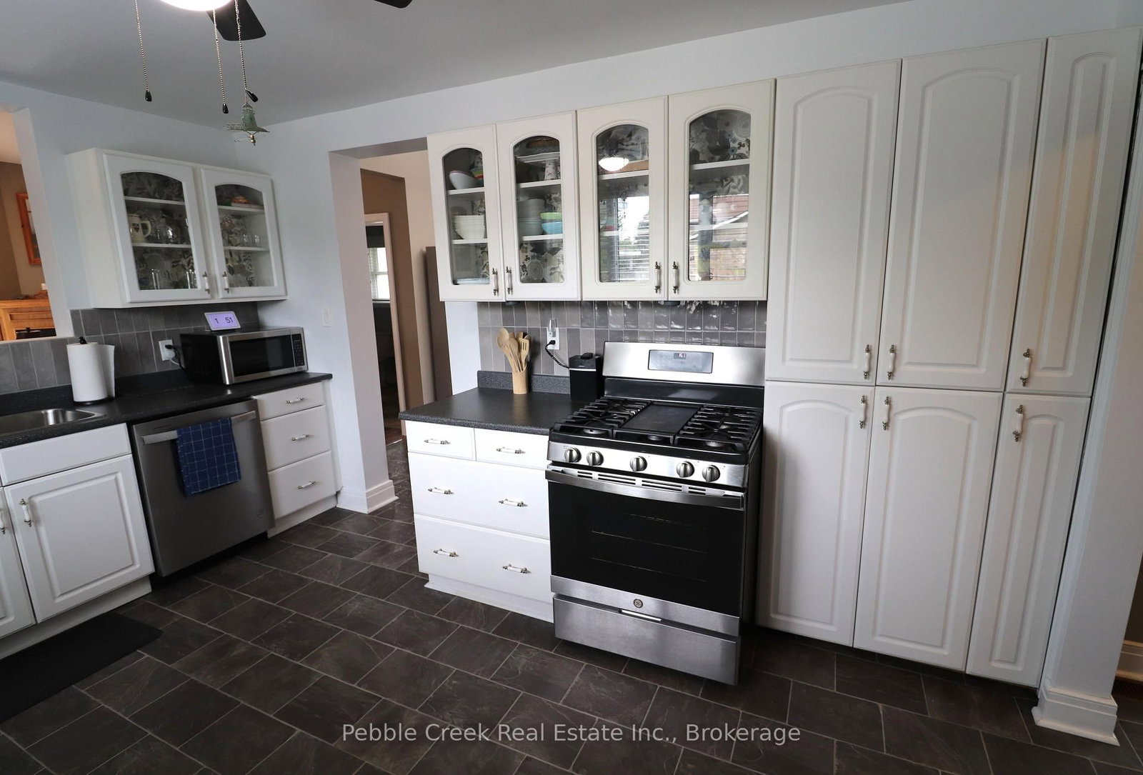 206 Picton Street E • Goderich, ON photo 21