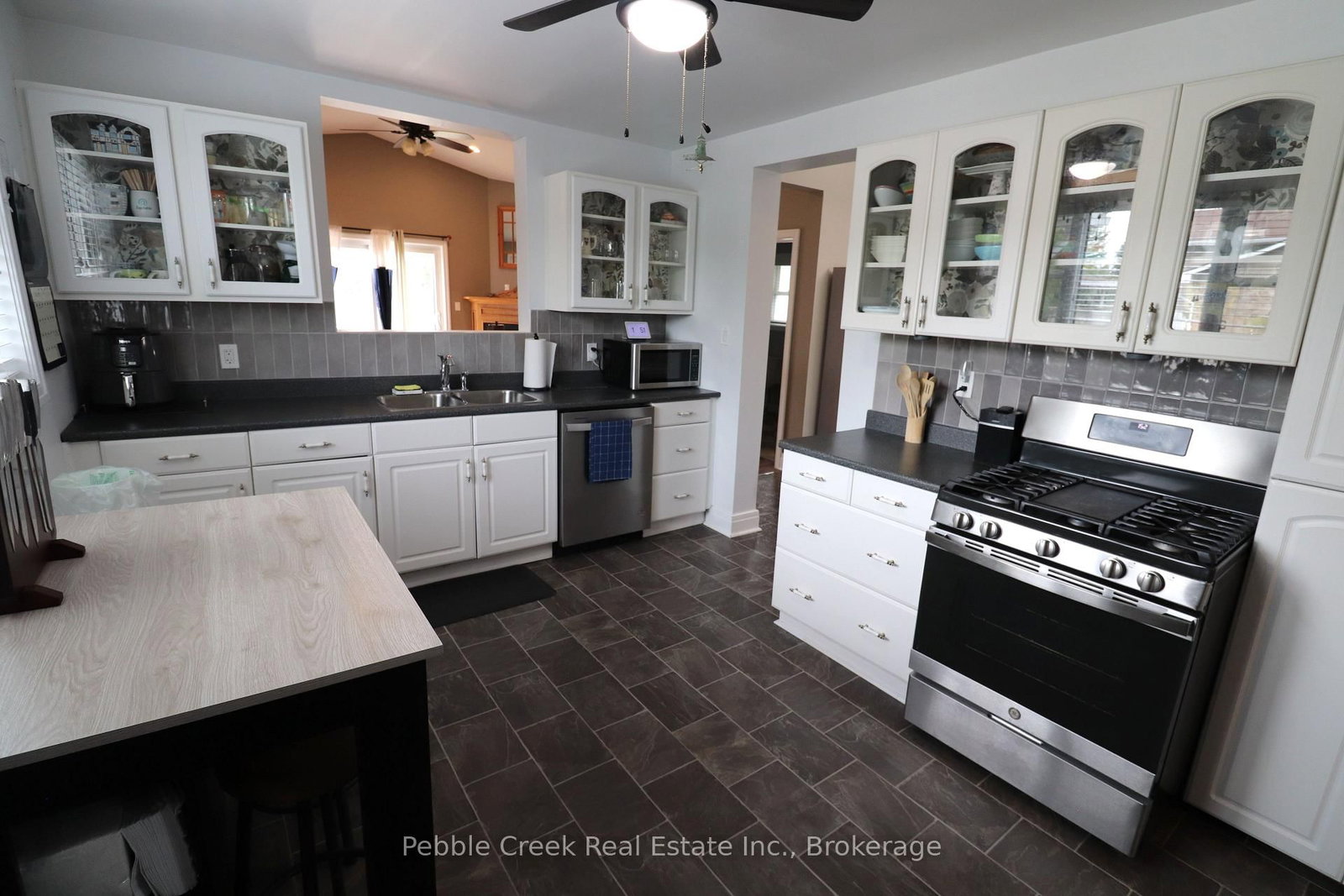 206 Picton Street E • Goderich, ON photo 22