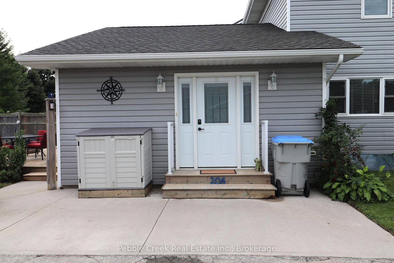 206 Picton Street E • Goderich, ON photo 5