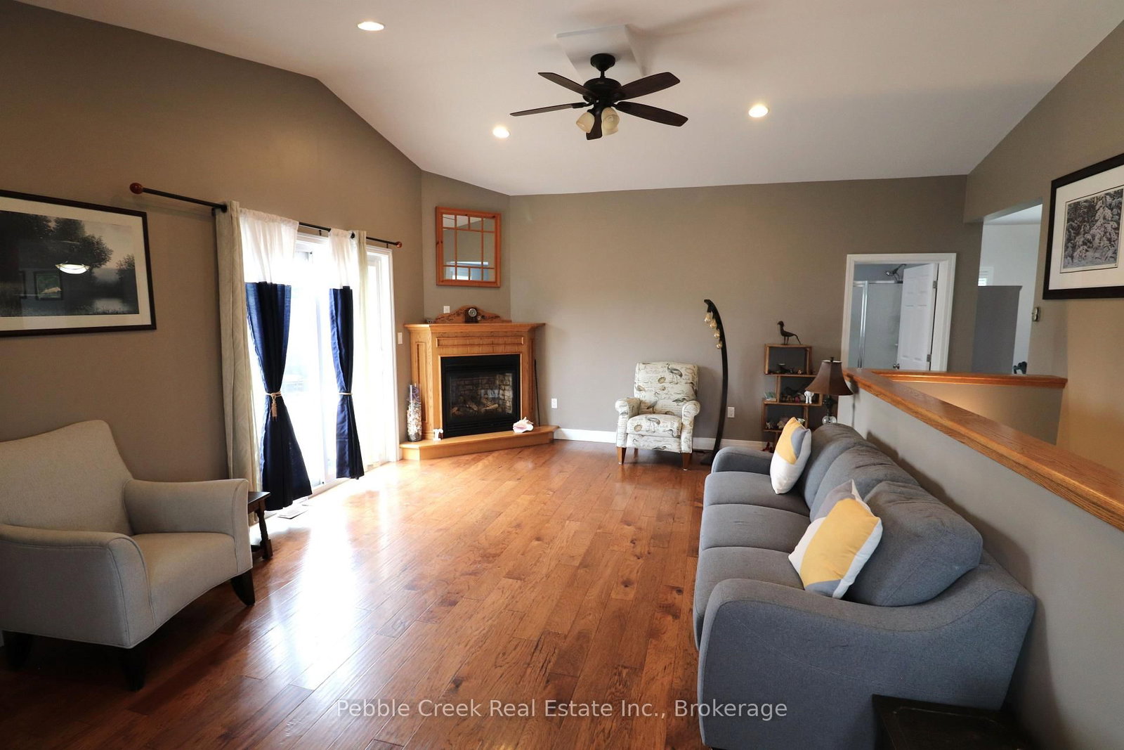 206 Picton Street E • Goderich, ON photo 7