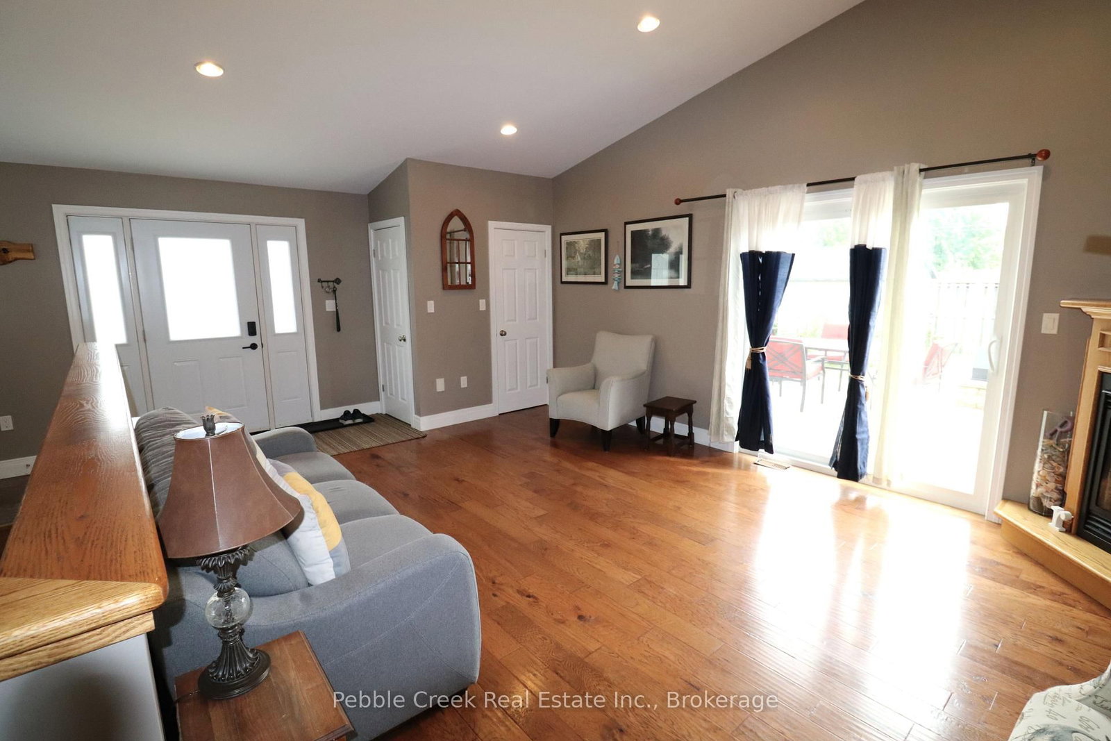 206 Picton Street E • Goderich, ON photo 8