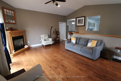 206 Picton Street E • Goderich, ON photo 9