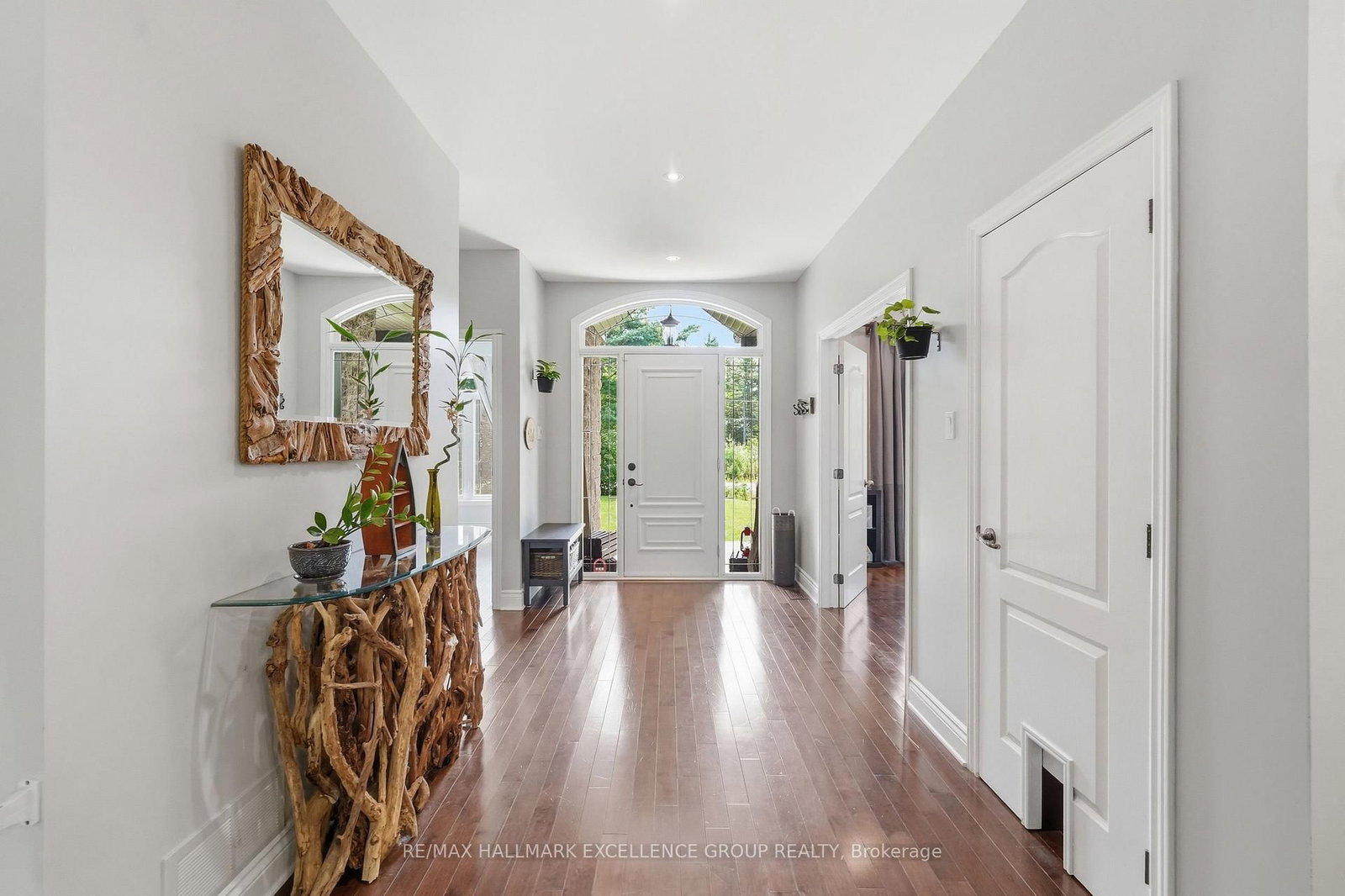 1363 Du Golf Road • Clarence-Rockland, ON photo 4