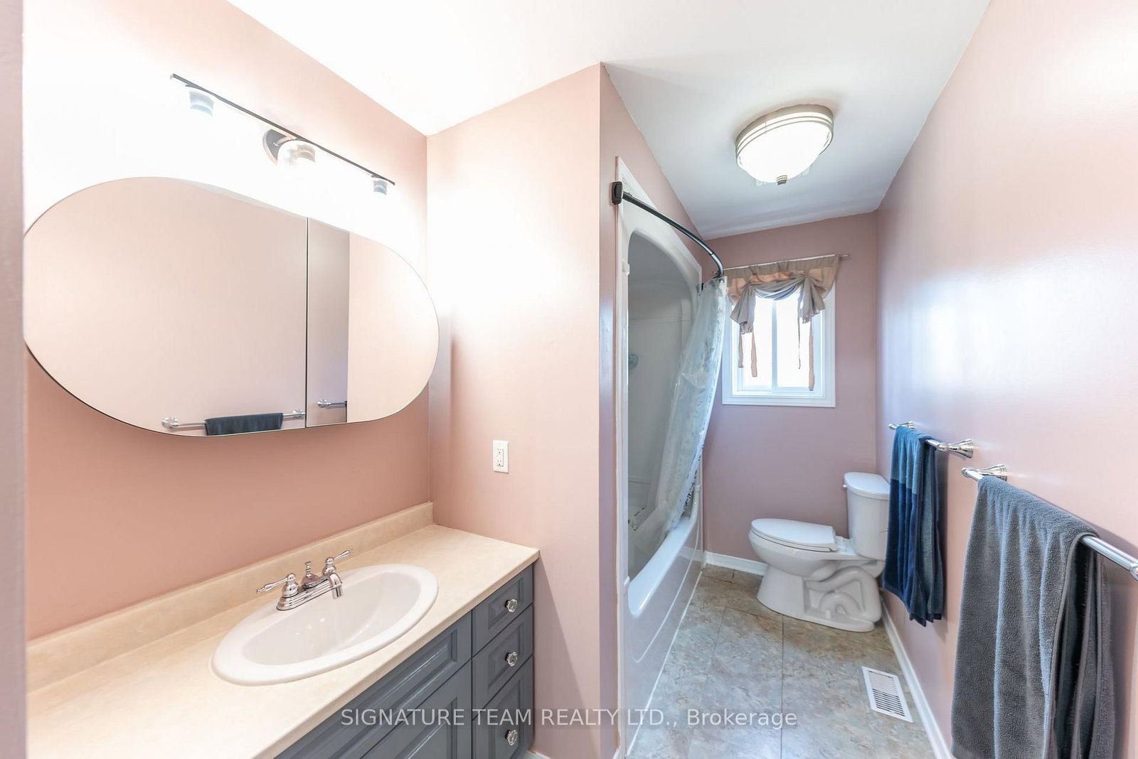 10 Selkirk Street • Petawawa, ON photo 16