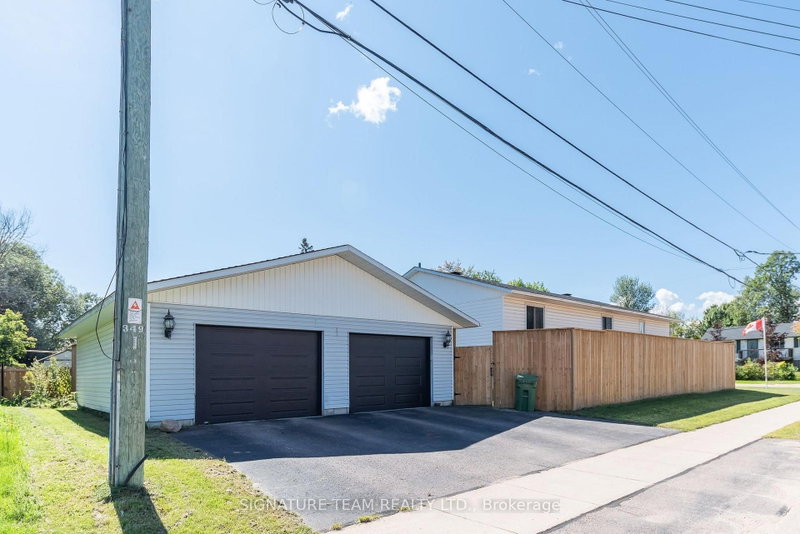 10 Selkirk Street