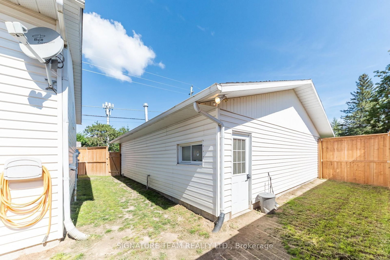10 Selkirk Street • Petawawa, ON photo 3