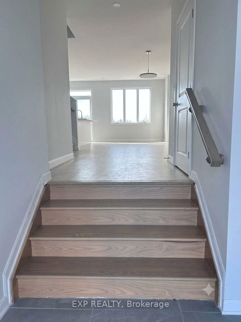 207 bankside Way