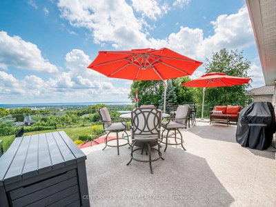 6 Mapleview Place • North Bay, ON photo 5