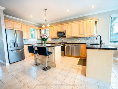 6 Mapleview Place • North Bay, ON photo 6