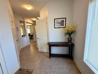 32 Hodgson Drive • Guelph, ON photo 3