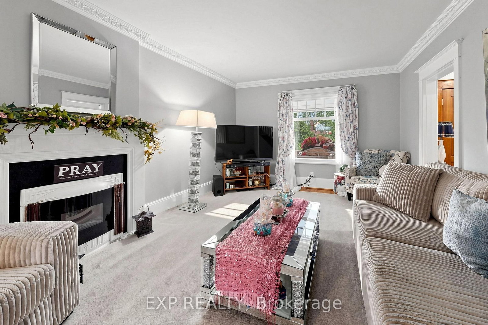 28 Simcoe Street • Kawartha Lakes, ON photo 4