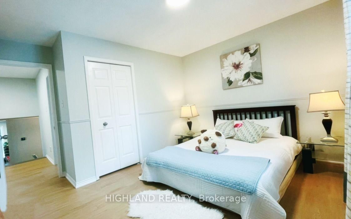 182 Foxhunt Road • Waterloo, ON photo 13