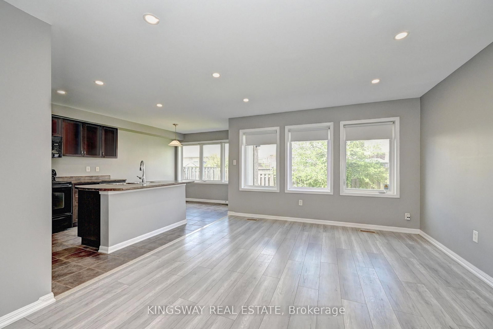 103 Blackbird Circle • Cambridge, ON photo 14