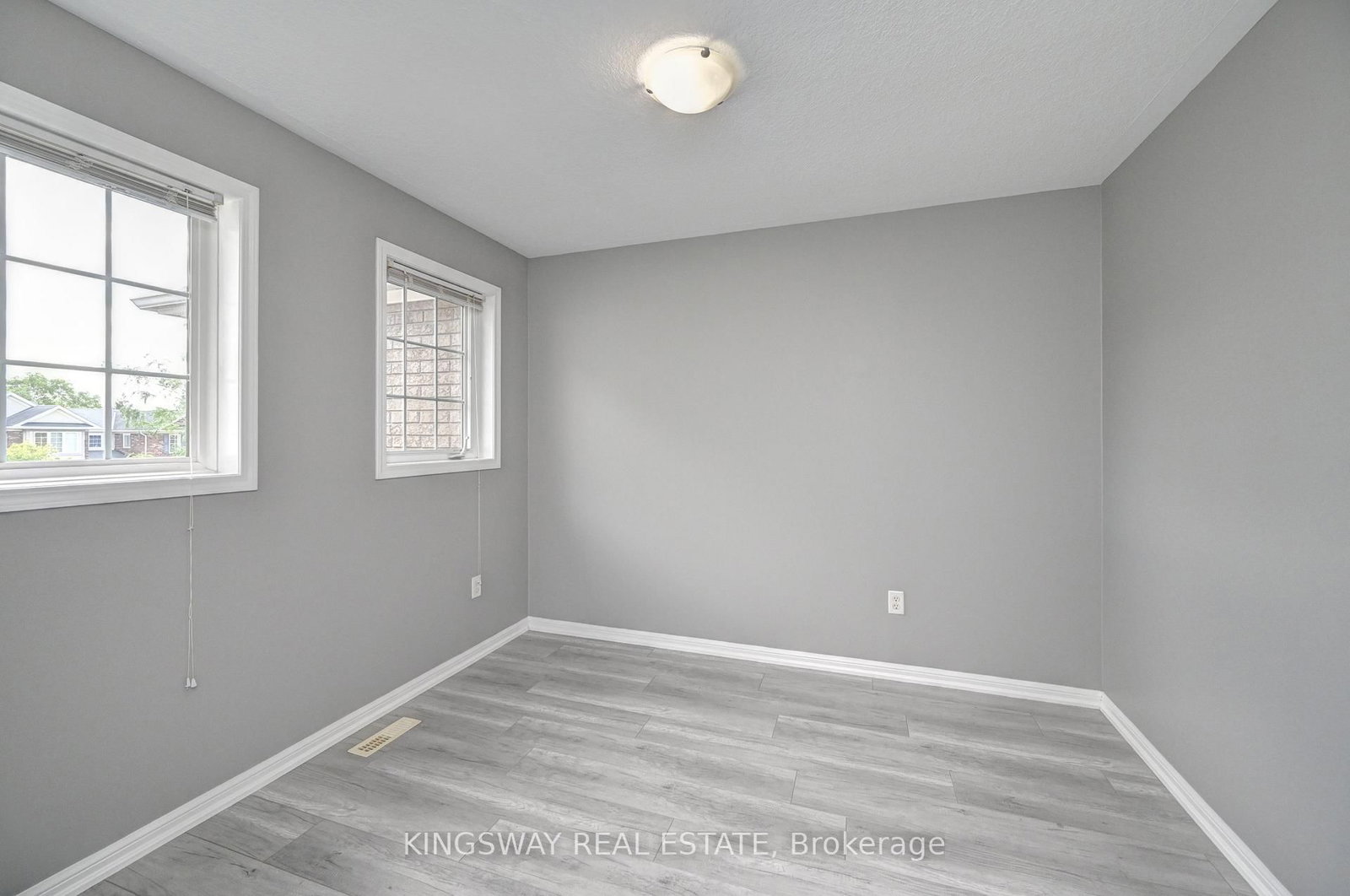 103 Blackbird Circle • Cambridge, ON photo 32