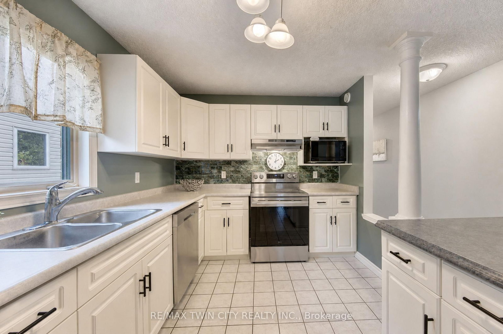 95 York Street E • Centre Wellington, ON photo 10