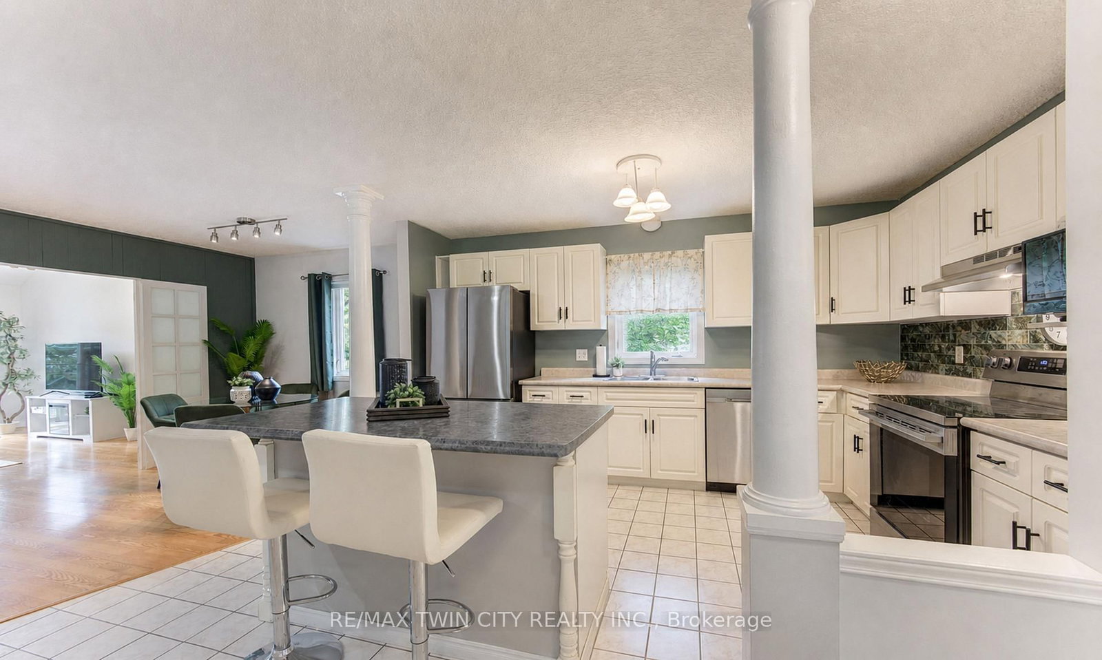 95 York Street E • Centre Wellington, ON photo 14