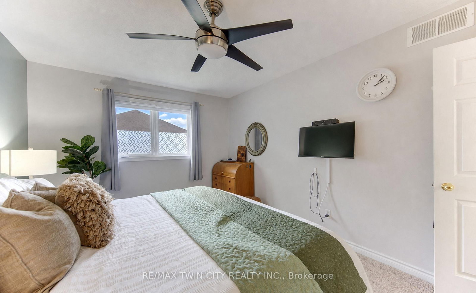 95 York Street E • Centre Wellington, ON photo 24