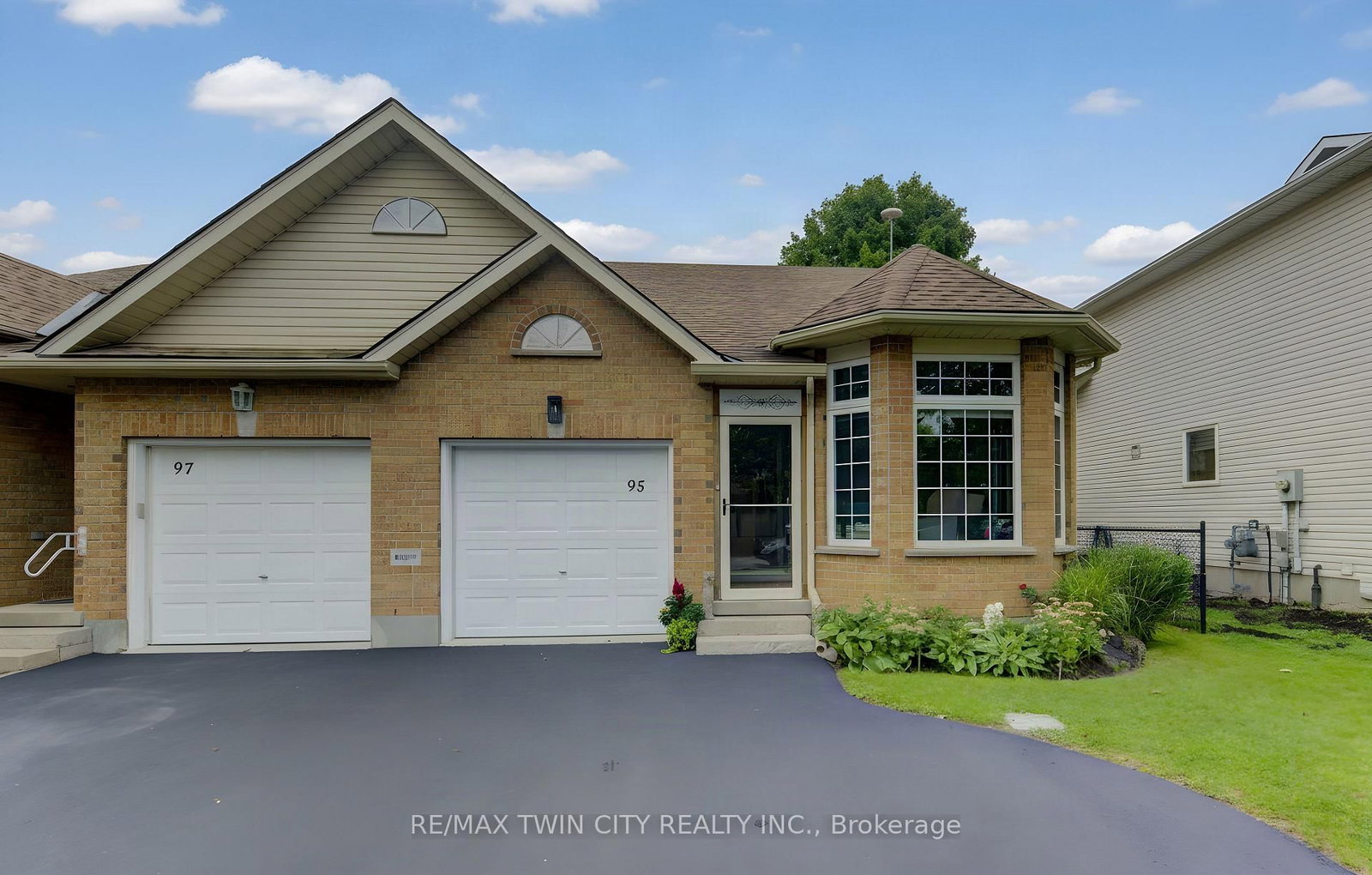 95 York Street E • Centre Wellington, ON photo 3