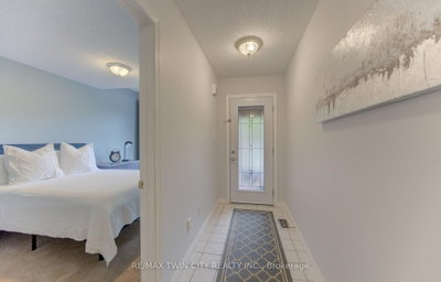 95 York Street E • Centre Wellington, ON photo 5