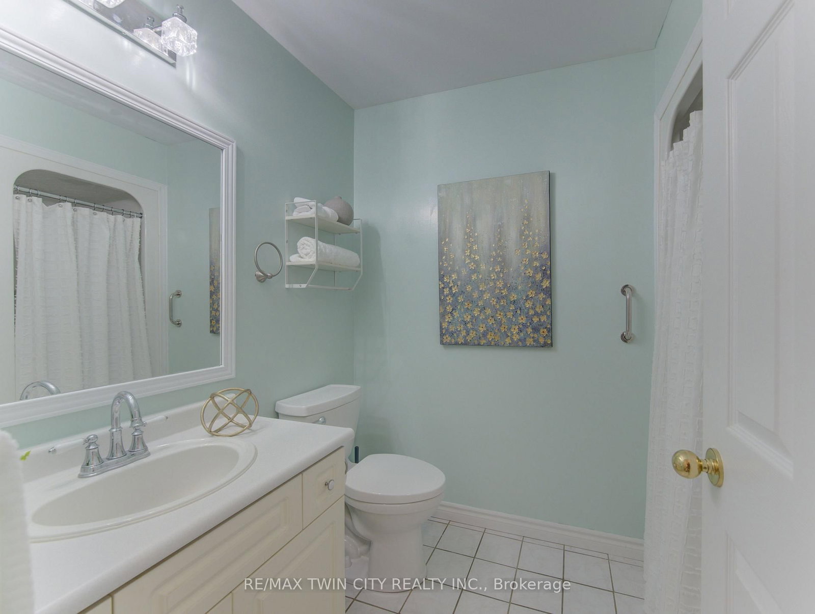 95 York Street E • Centre Wellington, ON photo 9