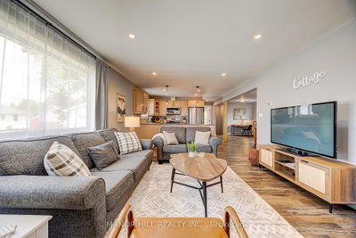 56 West Street N • Kawartha Lakes, ON photo 9