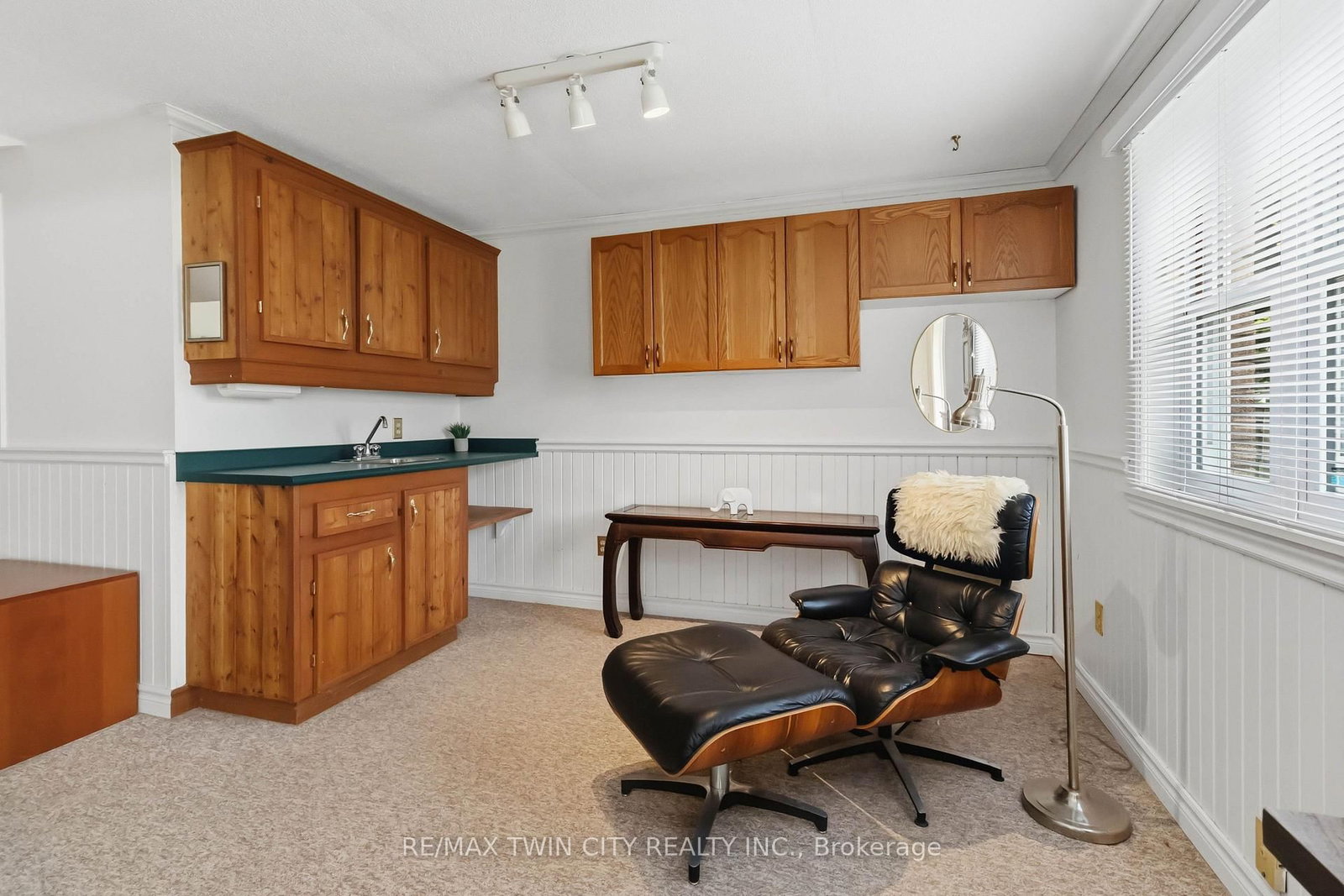 22 Allensgate Drive • Brantford, ON photo 24