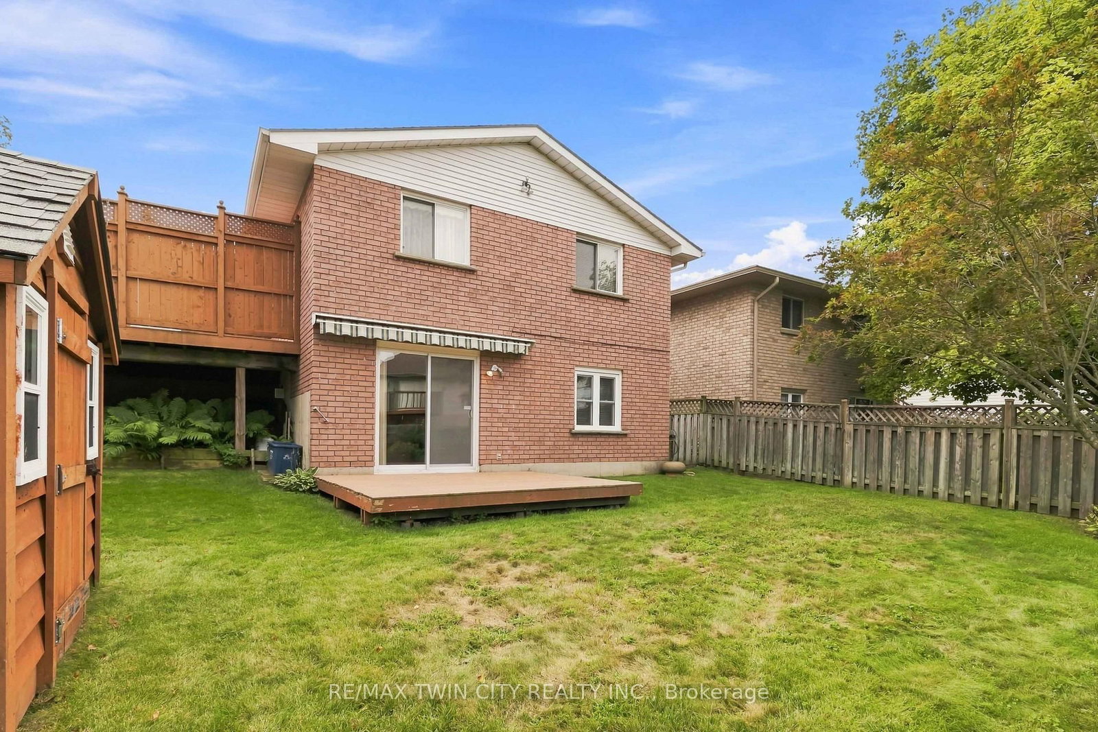 22 Allensgate Drive • Brantford, ON photo 35
