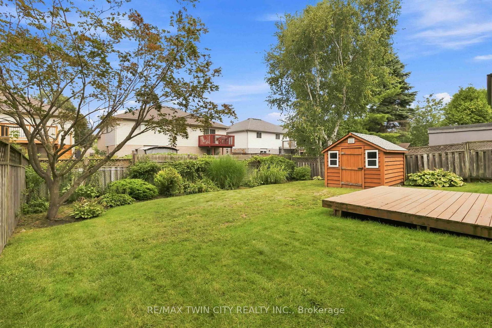 22 Allensgate Drive • Brantford, ON photo 37