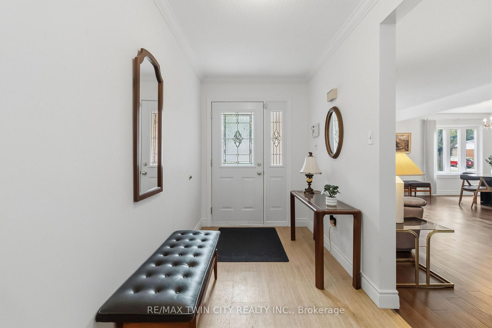 22 Allensgate Drive • Brantford, ON photo 4
