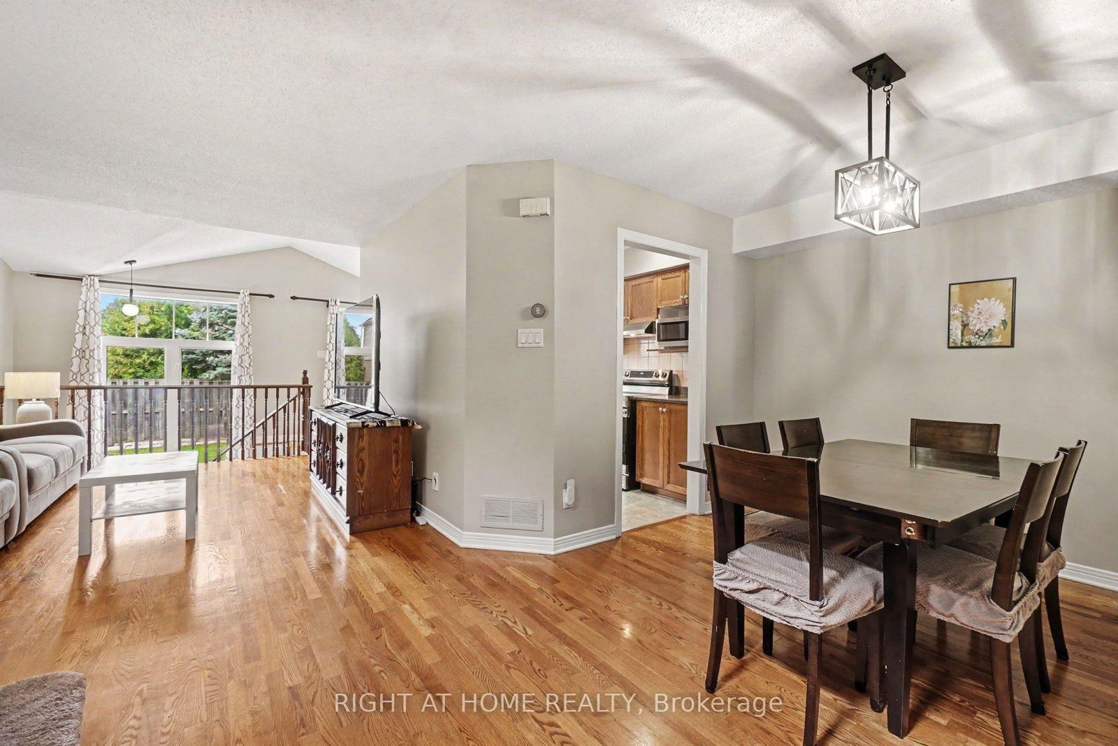 623 Wild Shore Crescent • Ottawa, ON photo 10