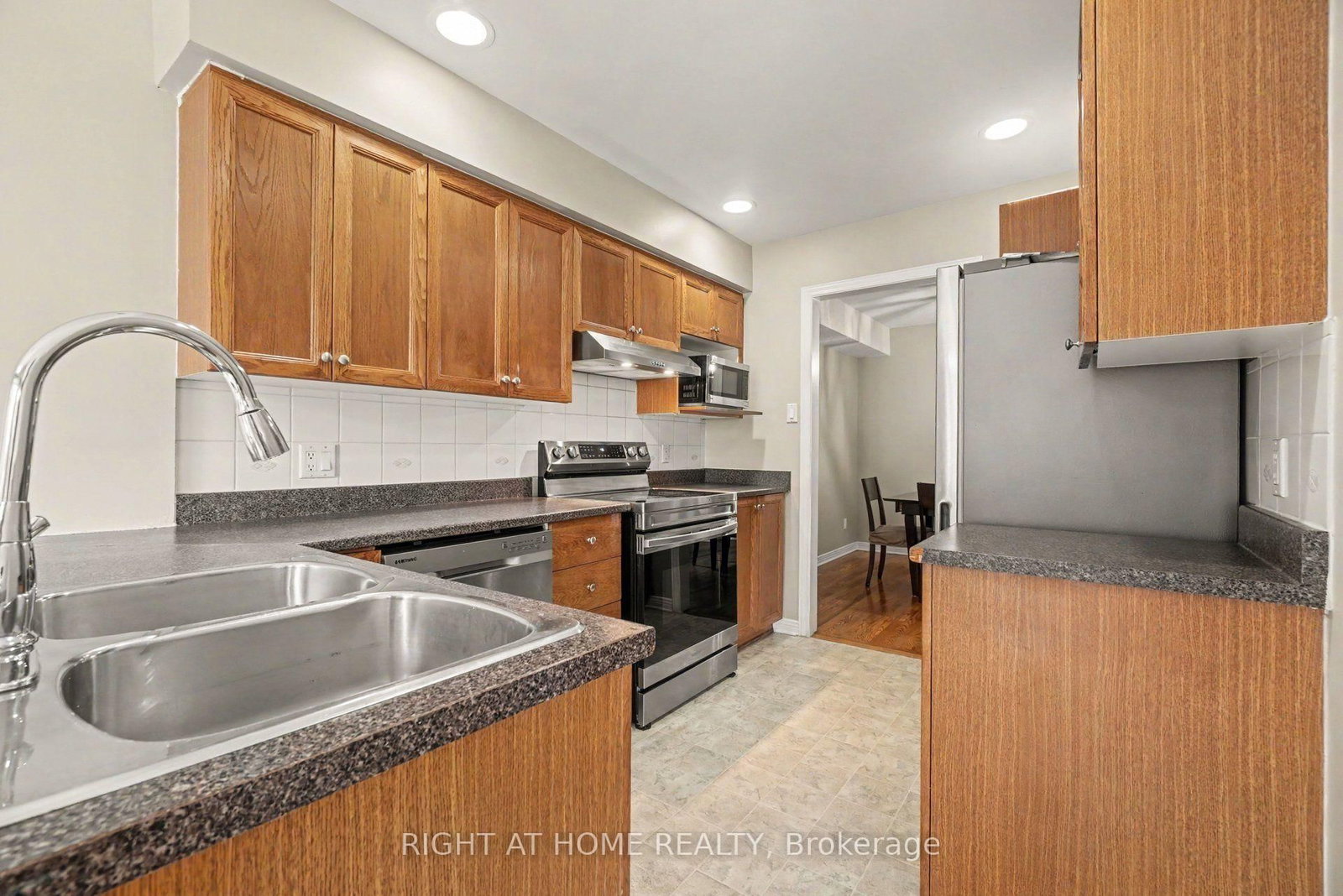 623 Wild Shore Crescent • Ottawa, ON photo 13